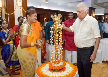 ஜனாதிபதி, பிரதமர் தலைமையில் இடம்பெற்ற விசேட தீபாவளி நிகழ்வு