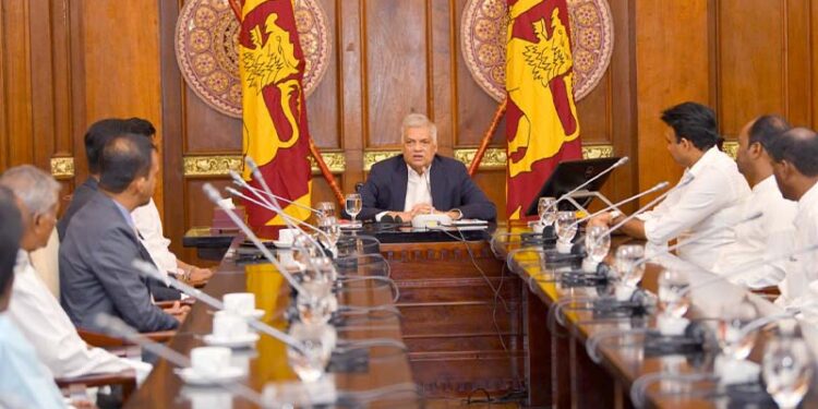 மலையகத் தமிழ் மக்களை எவ்வாறு சமூகத்துடன் இணைப்பது என்பதை கண்டறிய ஜனாதிபதியினால் குழுவொன்று நியமனம்