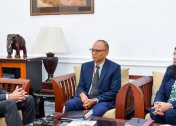 சர்வதேச நாணய நிதியத்தின் அதிகாரிகள் குழுவுடன் சாகல ரத்நாயக்க கலந்துரையாடல்!