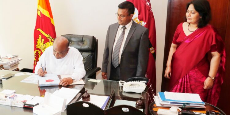 21ஆவது அரசியலமைப்புத் திருத்தம் இன்று முதல் நடைமுறையில்