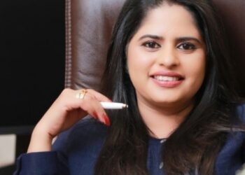 திலினி பிரியமாலியின் காதலன் என நம்பப்படும் இசுருவின் தொலைபேசி பதிவுகள் குறித்து விசாரணை