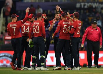 இங்கிலாந்து அணி 20 ஓட்டங்களால் வெற்றி