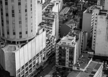 இலாபமீட்டும் அரச நிறுவனங்களை விற்பனை செய்ய அரசாங்கத்துக்கு ஆணை இல்லை!