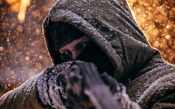 மதுபான விடுதிக்குள் 9 பேர் சுட்டுக்கொலை