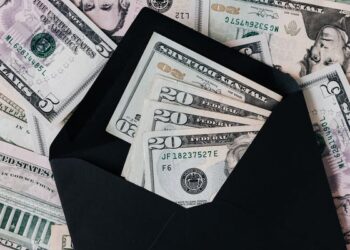 திலினி பிரியமாலி பாணியில் 2000 கோடி ரூபா இணைய மோசடி; சிஐடி விசாரணைகள் ஆரம்பம்