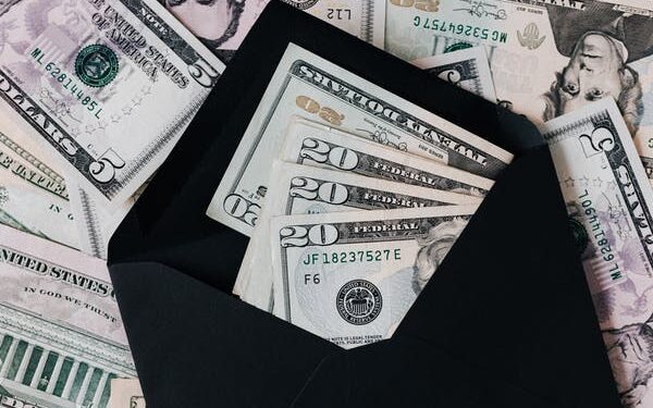 திலினி பிரியமாலி பாணியில் 2000 கோடி ரூபா இணைய மோசடி; சிஐடி விசாரணைகள் ஆரம்பம்