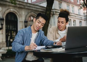 2023 முதல் A/L பரீட்சைக்கு தோற்ற 80% பாடசாலை வருகை மீண்டும் கட்டாயம்