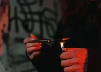 யாழில். ஹெரோயின் , கசிப்புடன் இரு பெண்கள் உள்ளிட்ட ஐவர் கைது!