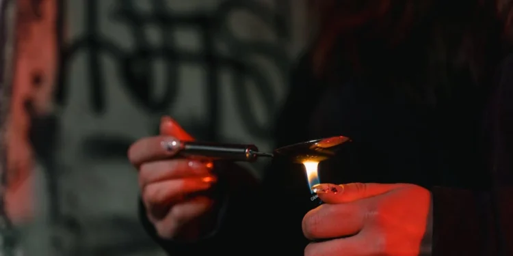 யாழில். ஹெரோயின் , கசிப்புடன் இரு பெண்கள் உள்ளிட்ட ஐவர் கைது!