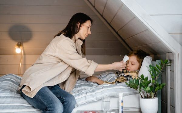 சிறு குழந்தைகளிடையே அதிகரிக்கும் வைரஸ் காய்ச்சல்!