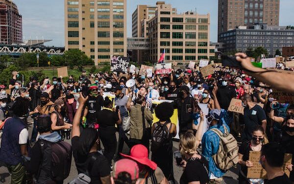 பல்கலைக்கழக மாணவர்கள் ஒன்றியத்தின் ஆர்ப்பாட்டத்தைக் கலைக்க நீர்த்தாரை, கண்ணீர்ப்புகைப் பிரயோகம்