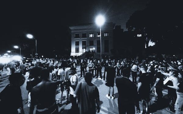 வடமாகாண ஆளுநர் அலுவலகம் முன் போராட்டம்!