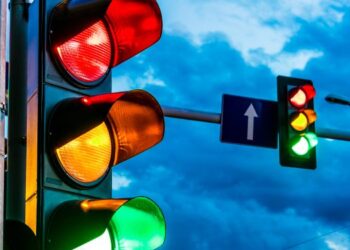 கொழும்பில் வீதி விளக்குகள் மற்றும் போக்குவரத்து சமிக்ஞைகள் செயலிழக்கும் அபாயம்!