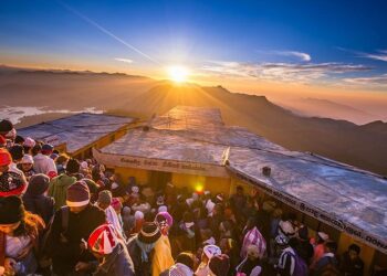 சிவனொளிப்பாதம் புனிதத்தல யாத்திரை ஆரம்பம்