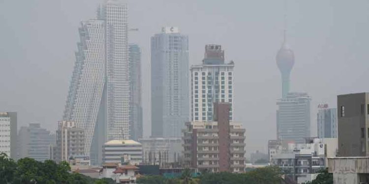 கொழும்பு உட்பட பல பகுதிகளின் காற்றின் தரம் ஆரோக்கியமற்ற நிலையில் !