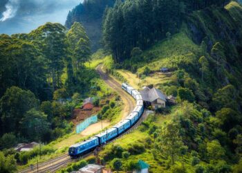 தடைப்பட்டிருந்த மலையக ரயில் சேவைகள் வழமைக்கு….