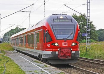 ரயில் சேவைகள் சில இடைநிறுத்தம்