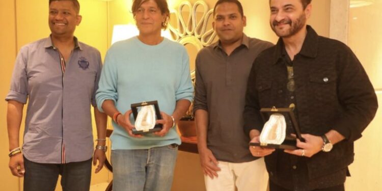 இலங்கையின் சுற்றுலாத்துறை அமைச்சர் பொலிவூட் பிரபலங்களுடன்