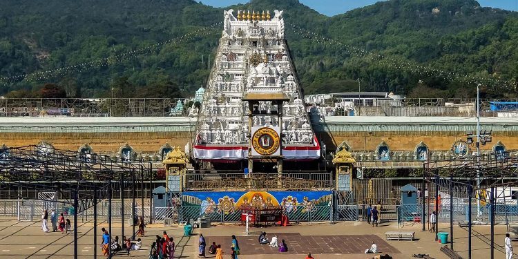 திருப்பதியில் ஒரே நாளில் 7 கோடி ரூபாவுக்கும் அதிகமான உண்டியல் வருமானம்!