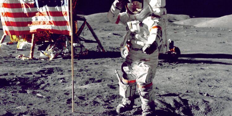 நிலவில் இரண்டாமவராக கால் பதித்தவர் 93ஆவது பிறந்தநாளில் 4ஆவது திருமணம்