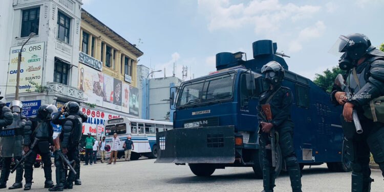 கொழும்பில் அரசாங்கத்துக்கு எதிராக ஆர்ப்பாட்டம்
