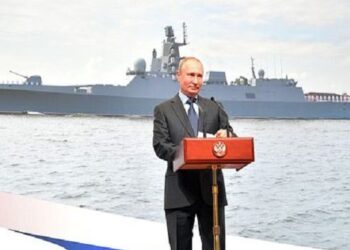 ரஷ்யாவின் ஹைப்பர்சோனிக் போர்க்கப்பல் சீன- தென்னாப்பிரிக்க கடற்படைகளுடன் பயிற்சி!