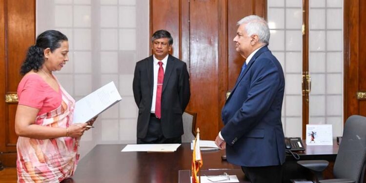இரண்டு அமைச்சரவை அமைச்சர்கள் ஜனாதிபதி முன்னிலையில் பதவிப்பிரமாணம்