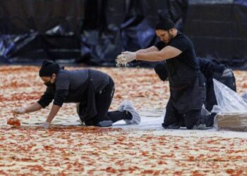 உலகின் மிகப்பெரிய பீட்ஸா புதிய சாதனை