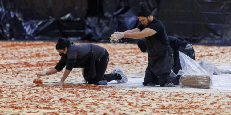 உலகின் மிகப்பெரிய பீட்ஸா புதிய சாதனை