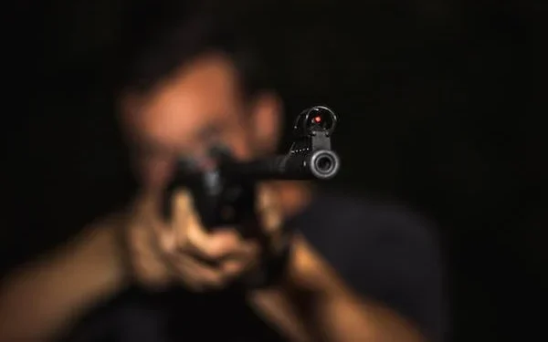 இஸ்ரேலில் மதவழிபாட்டுத் தலம் அருகே துப்பாக்கிச் சூடு – 7 பேர் பலி