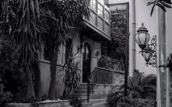 ஆயுர்வேத நிலையம் எனும் பெயரில் விபசார விடுதி..!