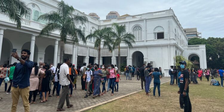 ஜனாதிபதி மாளிகையில் இருந்து பெறுமதியான 39 ஓவியங்கள் காணாமல் போயுள்ளன !