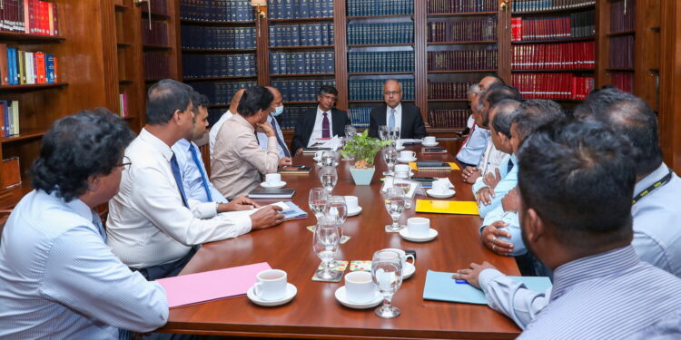 வங்கிக் கட்டமைப்பு செயலிழக்கவில்லை. மக்கள் வங்கி மற்றும் இலங்கை வங்கித் தலைவர்கள் வலியுறுத்தல்