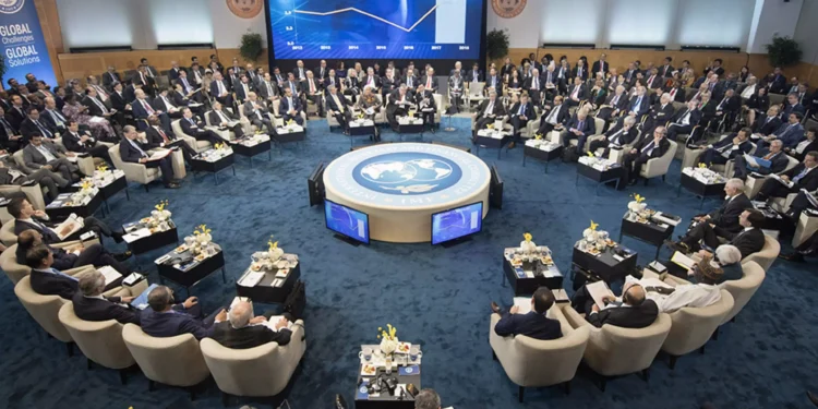 IMF நிபந்தனைக்கு இணங்க பாகிஸ்தான் முடிவு