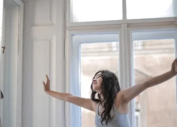 அதிகாலையில் சீக்கிரம் எழுவது எப்படி