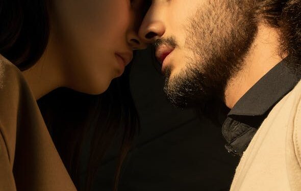 மேட்டரிமோனியலில் பார்த்த வரனை சந்திக்கும்முன் கவனமாக இருக்க வேண்டிய விஷயங்கள் என்னென்ன…