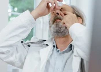 இந்திய கண் சொட்டு மருந்து பயன்படுத்த தற்காலிக தடை￼￼