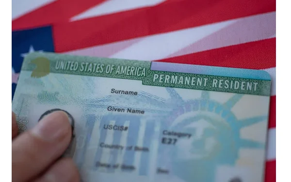அமெரிக்க கிரீன் கார்ட் விதிமுறையில் மாற்றம் – குடியுரிமையை பெற அரியவாய்ப்பு!