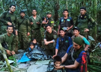 விமான விபத்தில் காணாமல் போன 4 சிறுவர்கள் கண்டுபிடிப்பு