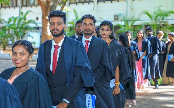 யாழ்ப்பாணப் பல்கலைக்கழக பொதுப் பட்டமளிப்பு விழாவின் இரண்டாம் நாள்