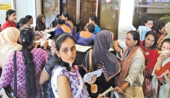 குவைத்தில் சட்டவிரோதமாக தங்கியிருந்த 46 பேர் நாடு கடத்தல்