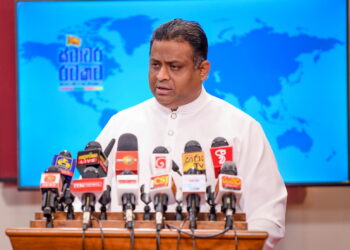 அரசாங்கத்திற்குச் சொந்தமான வர்த்தகப் பெறுமதிமிக்க காணிகளை, பொருளாதார அபிவிருத்திக்காக, செயல்திறன்மிக்கவகையில் பயன்படுத்த விசேட வேலைத் திட்டம்!