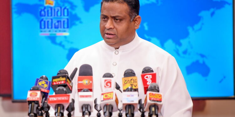 அரசாங்கத்திற்குச் சொந்தமான வர்த்தகப் பெறுமதிமிக்க காணிகளை, பொருளாதார அபிவிருத்திக்காக, செயல்திறன்மிக்கவகையில் பயன்படுத்த விசேட வேலைத் திட்டம்!