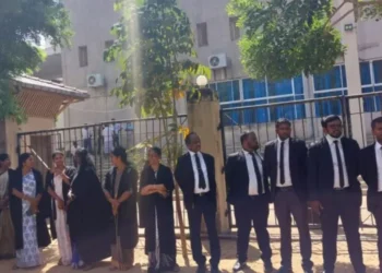 யாழ் சட்டத்தரணிகள் போராட்டம்!