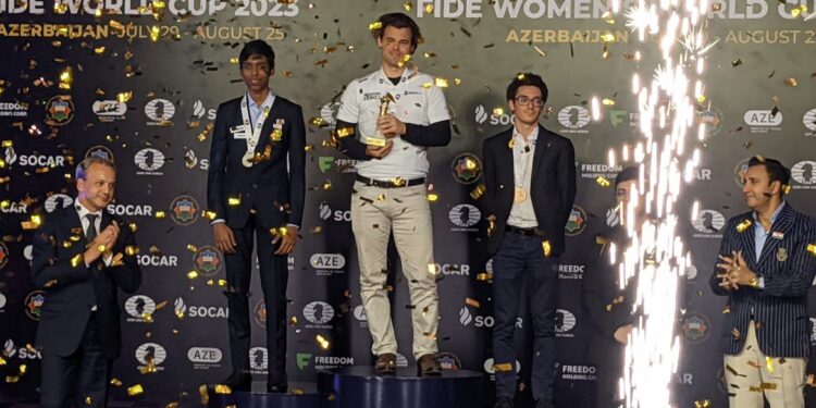 உலகக்கிண்ண சதுரங்க தொடரில் இரண்டாம் இடம் பிடித்தார் பிரக்ஞானந்தா