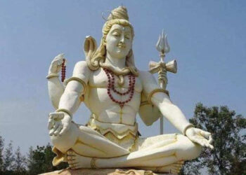 இந்த சிவன் படத்தை வீட்டில் வைத்தால் பணம் தங்காது