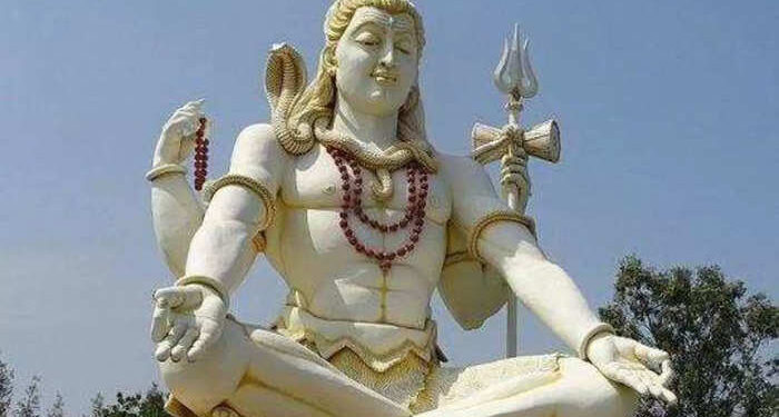 இந்த சிவன் படத்தை வீட்டில் வைத்தால் பணம் தங்காது