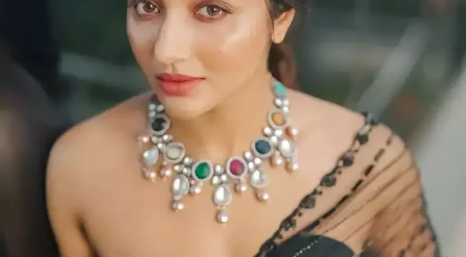 ‘ஜெயிலர்’ ரஜினி மருமகள் மிர்னாவின் க்யூட் போட்டோஸ்: குவியும் லைக்ஸ்..!