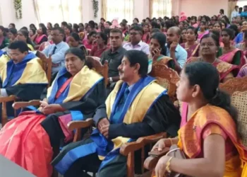 வடக்கில் 7,000 மாணவர்கள் உயர்கல்வியில் இருந்து இடைவிலகல்!