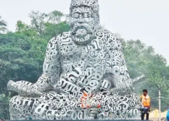 கோவையின் அடையாலமாக உருவெடுக்கும் திருவள்ளுவர் சிலை!